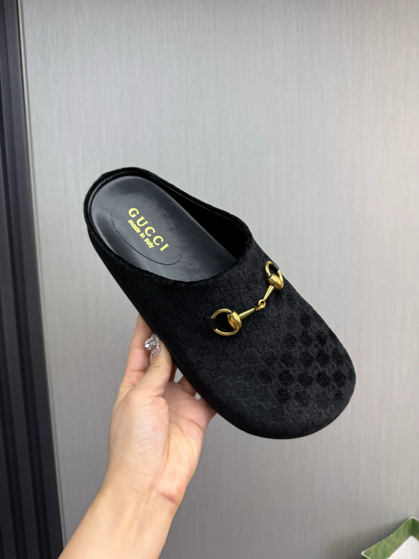 Men's men's shoes💰Pili 420💰Maoli 460💰 ＧＵＣＣＩGucci. Popular couple slippers hot sale🩷💚 🩴Official website one to one production 35-45 size 45 46 🉑️Customized!